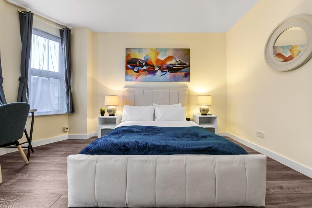 Family Friendly, Zone 2, 2 Beds, Overground London Bagian luar foto
